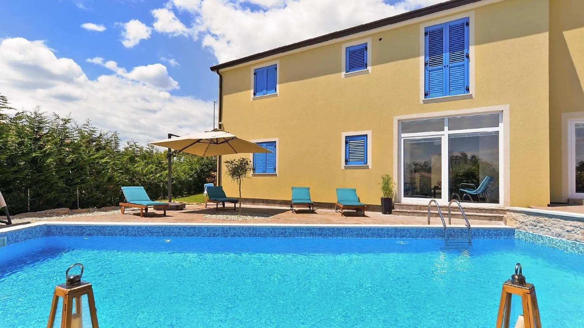 Ferienhaus Mit Privatpool Fuer 14 Personen Ca 280 Qm In Muzini, Istrien Binnenland Von Istrien Zminj Holiday home