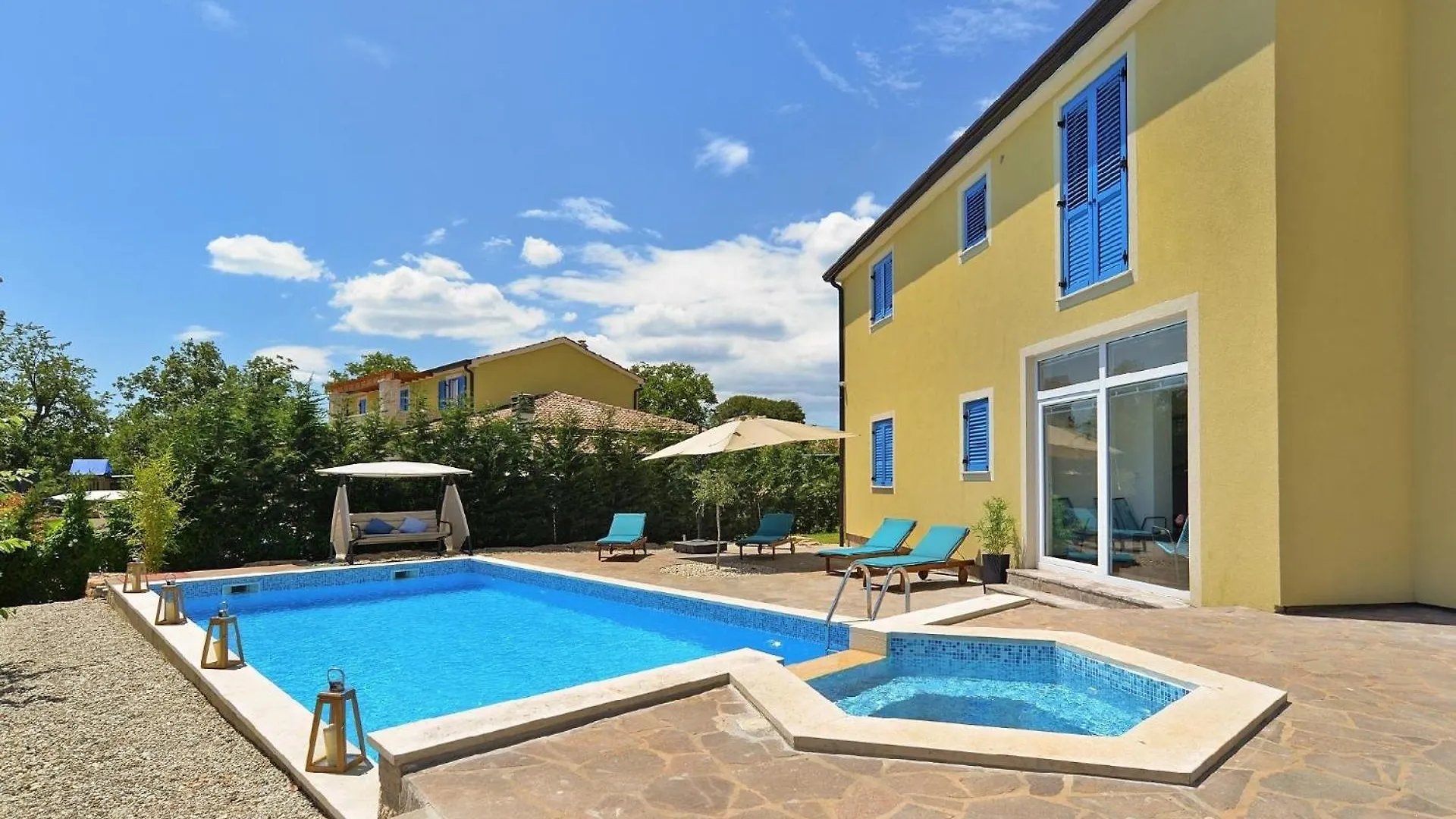 Ferienhaus Mit Privatpool Fuer 14 Personen Ca 280 Qm In Muzini, Istrien Binnenland Von Istrien Zminj Croatia
