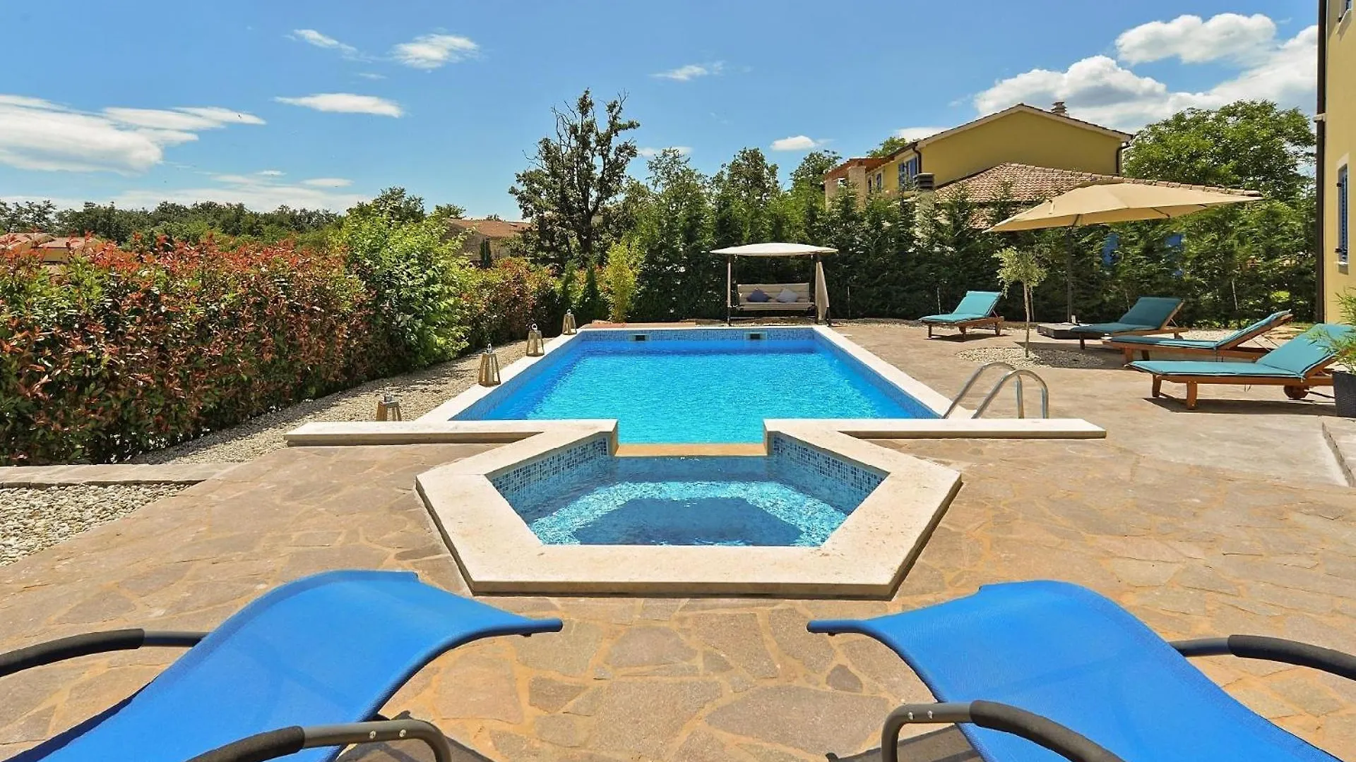 Holiday home Ferienhaus Mit Privatpool Fuer 14 Personen Ca 280 Qm In Muzini, Istrien Binnenland Von Istrien Zminj Croatia