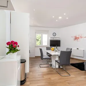 Apartman Palada, Zminj
